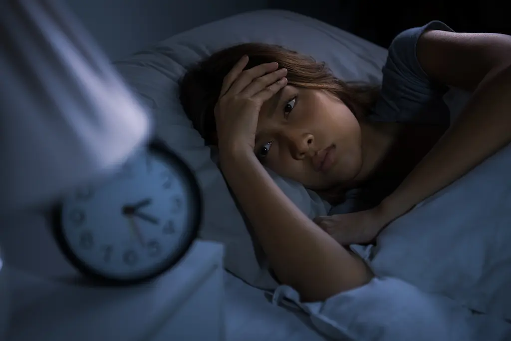¿Por qué nos despertamos varias veces en la madrugada?